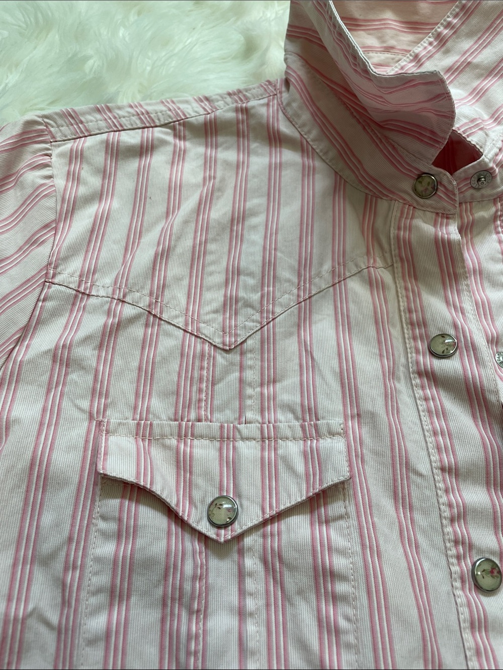 GAP Vintage Women's Western Pink Striped Button-Down (floral snaps) Shirt Medium - Picture 7 of 15